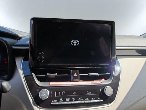 Used 2026 Toyota Corolla LE AWD/4WD image 15