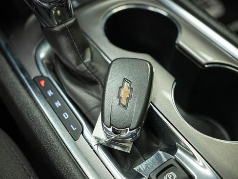 Used 2022 Chevrolet Malibu LT image 24