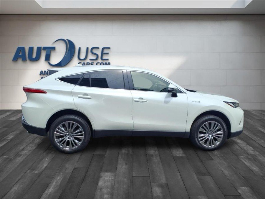 Used 2021 Toyota Venza XLE w/ Carpet Mat Package (TMS) AWD/4WD image 4