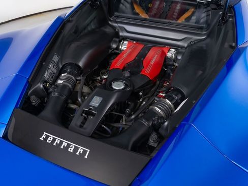 Used 2018 Ferrari 488 GTB image 18