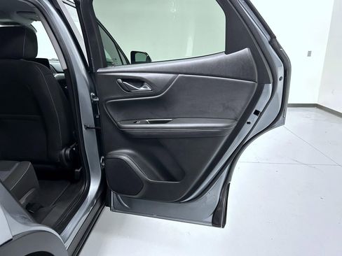 Used 2025 Chevrolet Blazer LT image 17