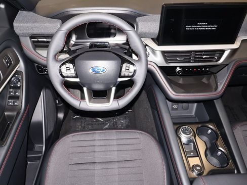 New 2026 Ford Explorer ST-Line w/ ST-Line Street Pack AWD/4WD image 21
