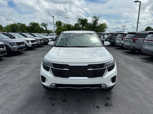 New 2026 Kia Seltos LX AWD/4WD image 2