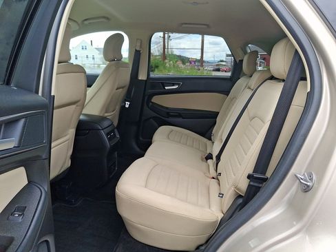 Used 2018 Ford Edge SE AWD/4WD image 10