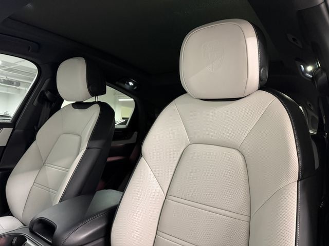 Certified 2024 Porsche Cayenne S AWD/4WD image 28