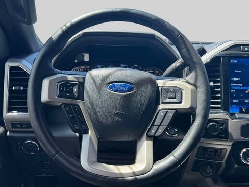 Used 2022 Ford F250 Lariat w/ Black Appearance Package AWD/4WD image 13