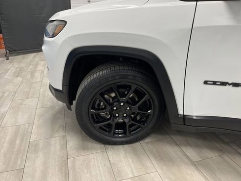 Used 2022 Jeep Compass Altitude image 32