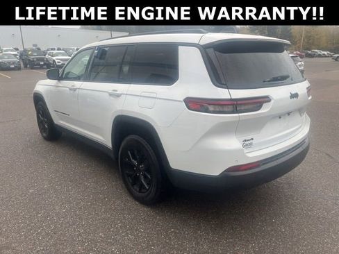 Used 2024 Jeep Grand Cherokee L Laredo image 5