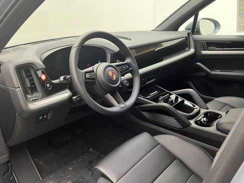 New 2026 Porsche Cayenne AWD/4WD image 4