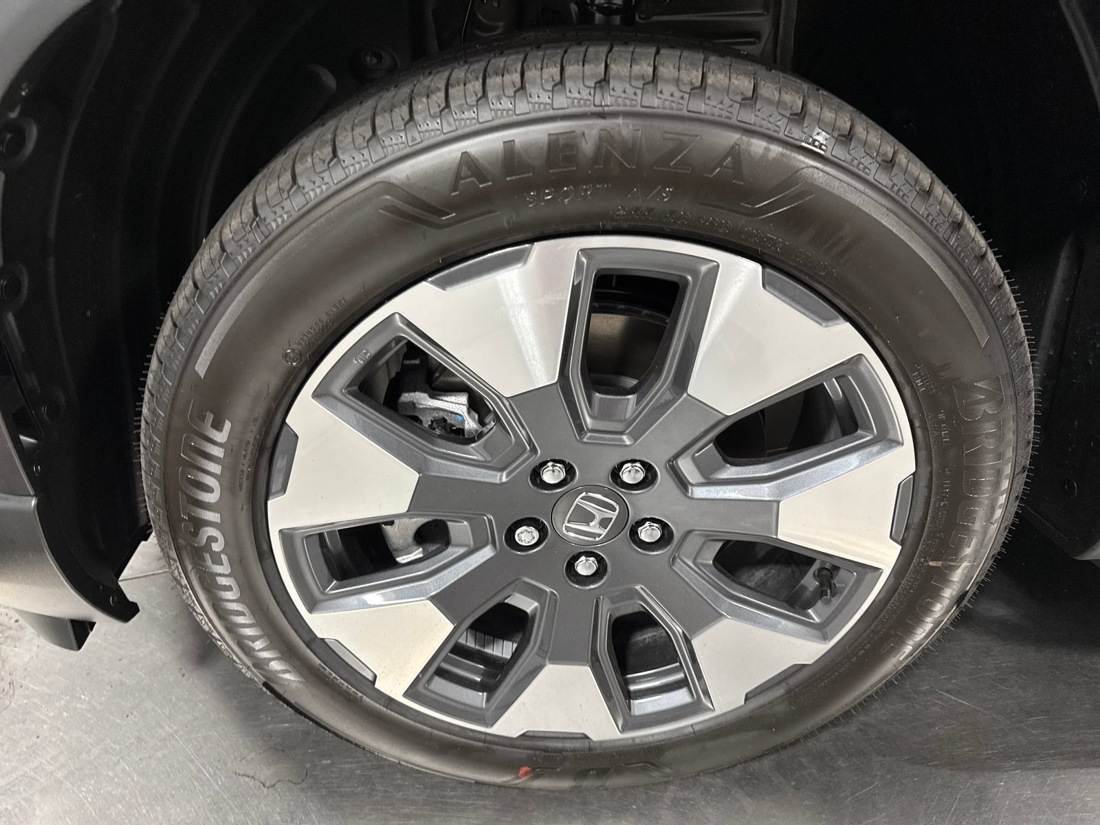 New 2026 Honda Pilot Elite image 2