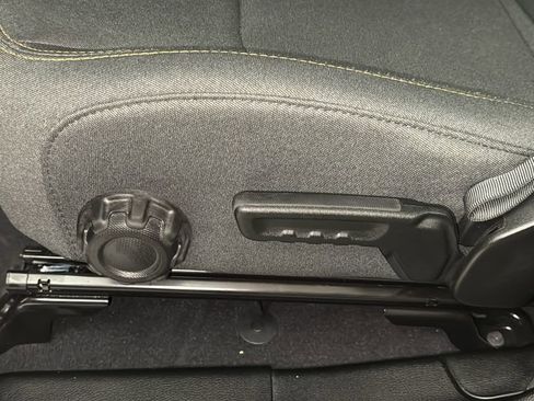 Used 2025 Jeep Wrangler Sport image 20