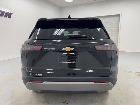 New 2026 Chevrolet Equinox LT w/ Convenience Package II image 6