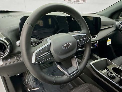 New 2026 Chevrolet Equinox LT image 12