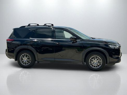 Used 2022 Nissan Pathfinder SV FWD image 4
