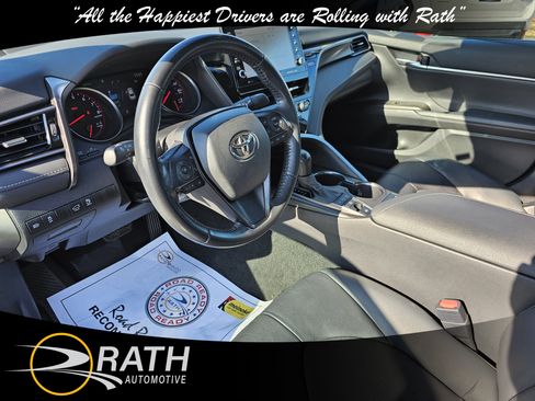 Used 2021 Toyota Camry XSE image 11