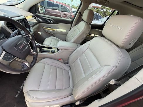 Used 2019 GMC Acadia Denali w/ Technology Package FWD image 21