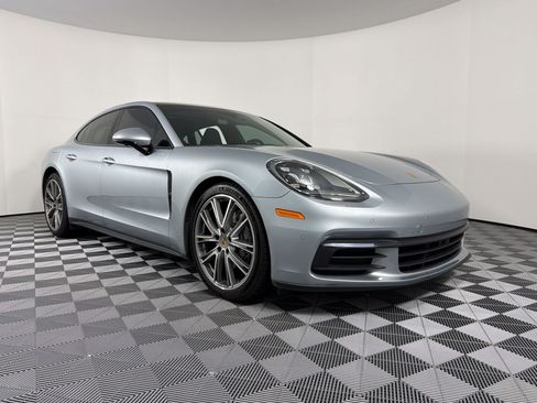 Certified 2019 Porsche Panamera image 7