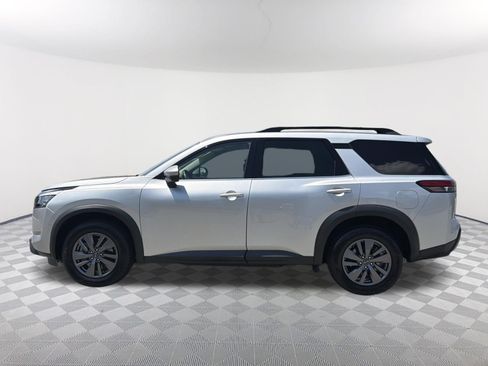 Used 2024 Nissan Pathfinder SV AWD/4WD image 14