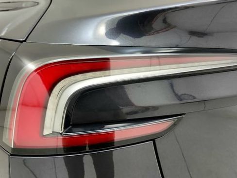 Used 2025 Tesla Model 3 RWD image 27