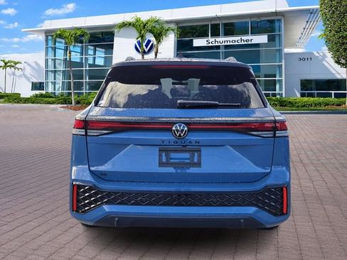 New 2026 Volkswagen Tiguan SE R-Line FWD image 6