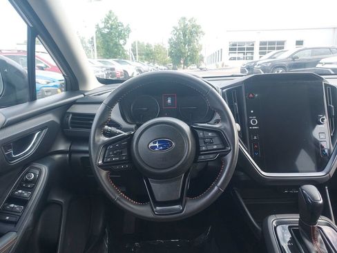 Used 2024 Subaru Crosstrek 2.5i Limited w/ Crosstrek Mirror Package AWD/4WD image 11