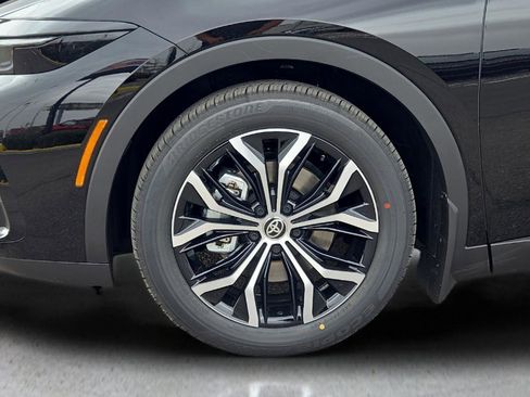 New 2026 Toyota Crown XLE image 9