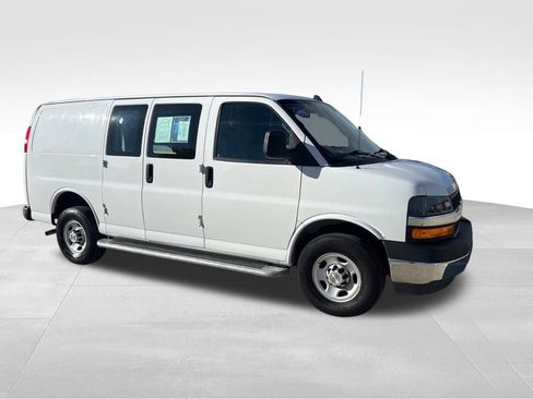 Used 2023 Chevrolet Express 2500 w/ Driver Convenience Package image 9