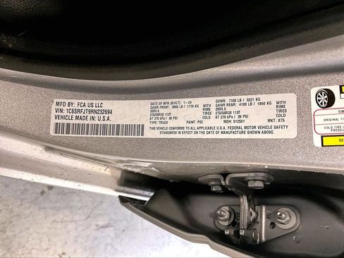 Used 2024 RAM 1500 Laramie AWD/4WD image 37