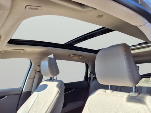 Used 2023 Lincoln Nautilus Reserve w/ Equipment Group 201A image 15