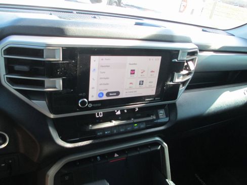 Used 2022 Toyota Tundra SR5 image 20