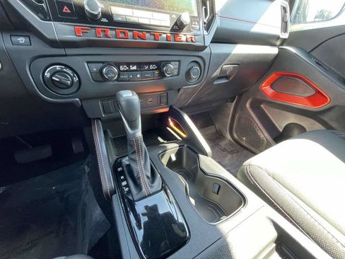 Used 2025 Nissan Frontier PRO-4X AWD/4WD image 42
