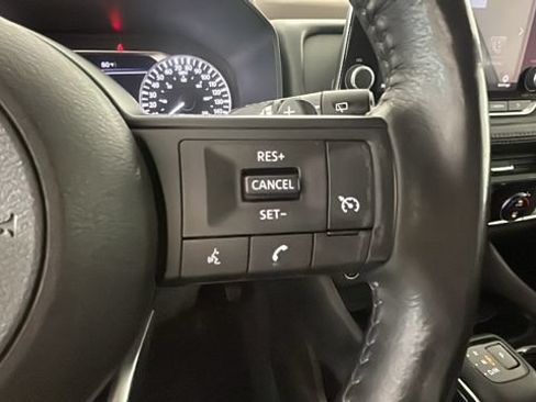 Used 2023 Nissan Rogue S AWD/4WD image 16