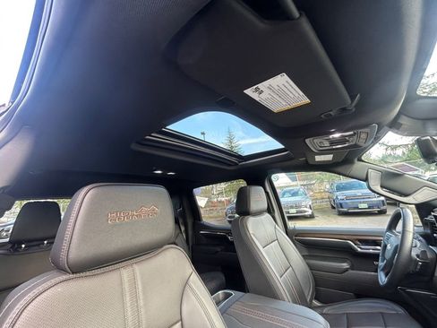 Used 2024 Chevrolet Silverado 1500 High Country w/ High Country Premium Package image 27