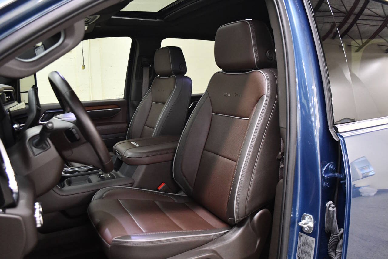 Used 2025 GMC Sierra 2500 Denali w/ Denali Reserve Package AWD/4WD image 9