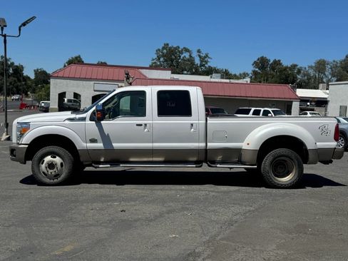 Used 2011 Ford F350 King Ranch w/ King Ranch w/Chrome Pkg AWD/4WD image 3