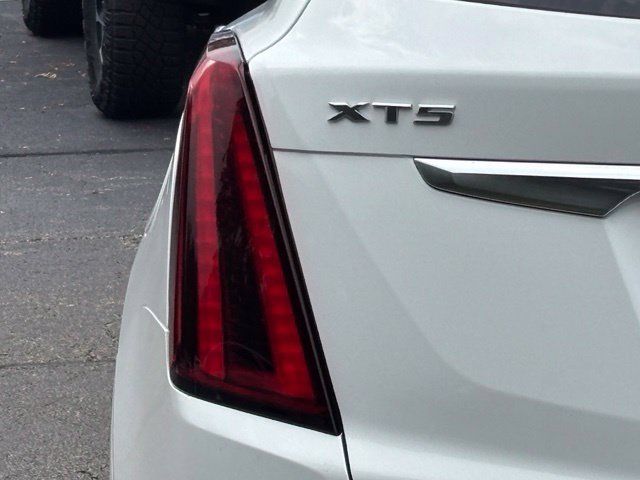 Used 2024 Cadillac XT5 Premium Luxury FWD image 11