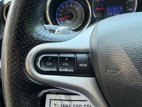 Used 2013 Honda Fit Sport image 17