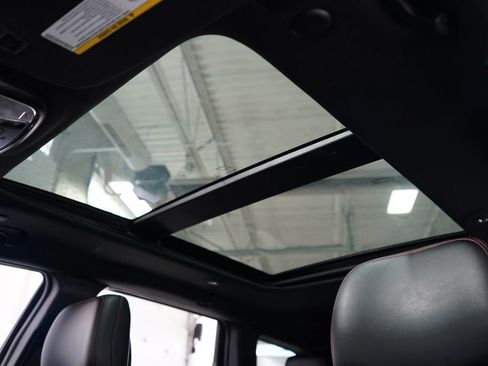 Used 2019 Jeep Grand Cherokee Trailhawk w/ Trailhawk Luxury Group image 16