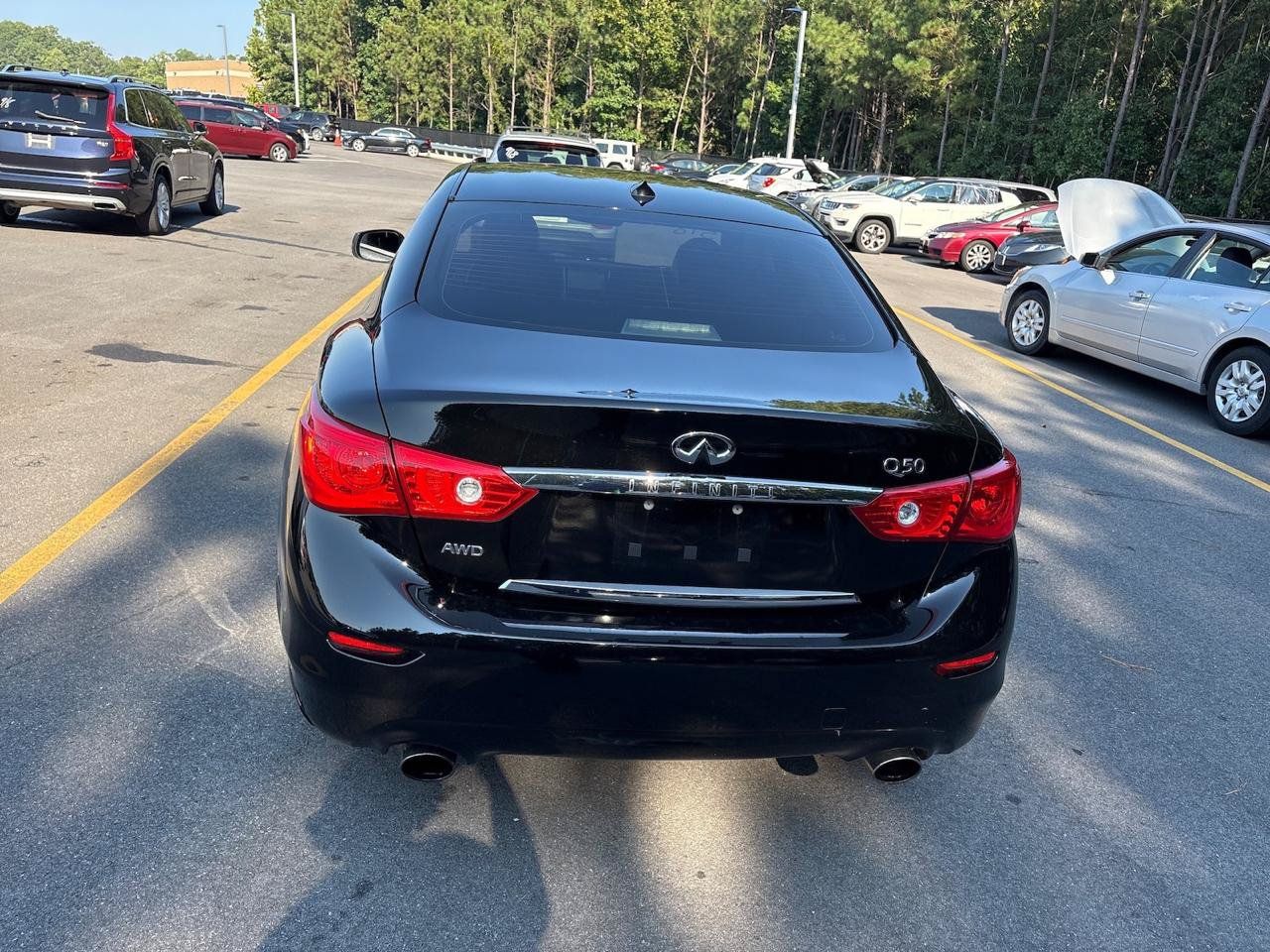 Used 2017 INFINITI Q50 Signature Edition w/ All Weather Package (L93) AWD/4WD image 4
