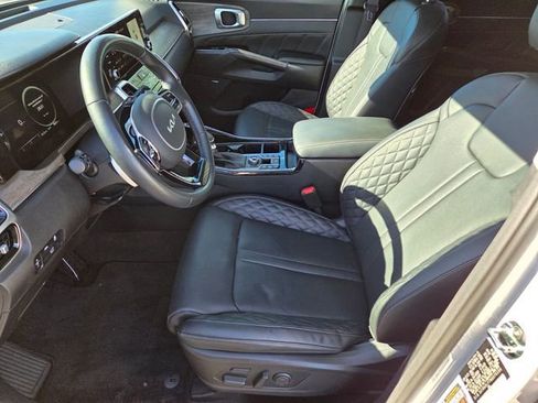 Used 2022 Kia Sorento SX Prestige image 9