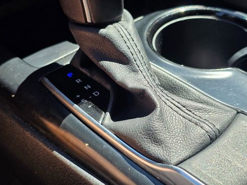 Used 2020 Toyota Camry SE w/ Convenience Package image 35