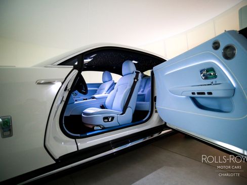 Used 2025 Rolls-Royce Spectre w/ Spectre Enhancement Package image 11