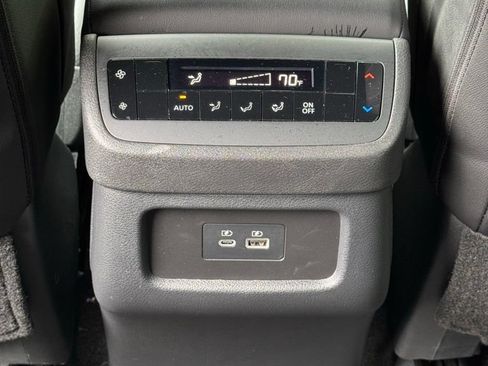 Used 2025 Nissan Pathfinder Rock Creek AWD/4WD image 10