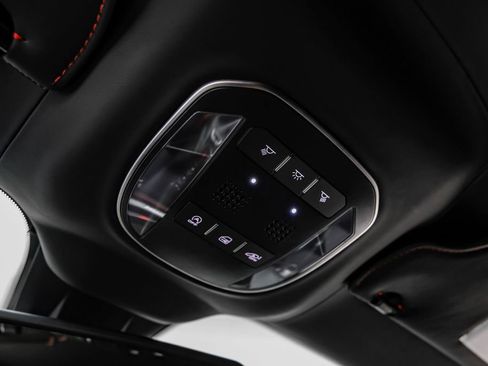 Used 2019 Ferrari 812 Superfast RWD image 24