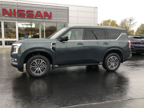 New 2026 Nissan Armada SL w/ Captain's Chari Seat Package image 11