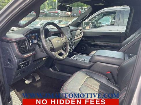 Used 2023 Ford Expedition Limited AWD/4WD image 2