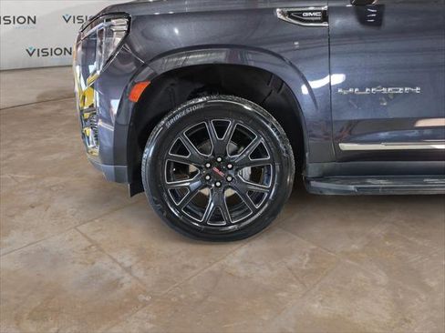 Used 2023 GMC Yukon SLT image 9