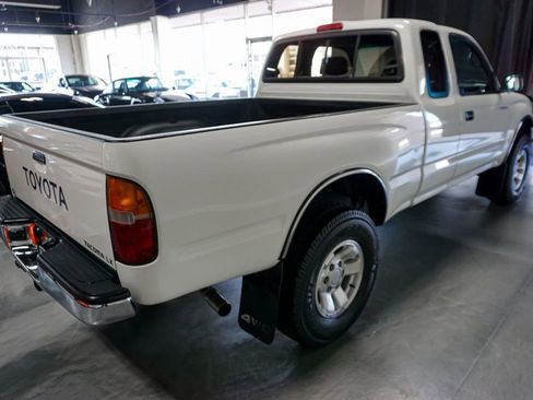 Used 1997 Toyota Tacoma 4x4 Xtracab V6 image 6