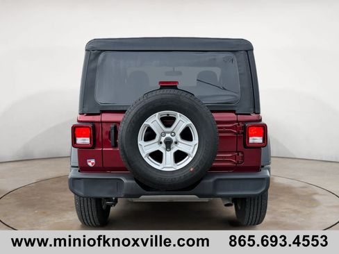 Used 2021 Jeep Wrangler Sport AWD/4WD image 4