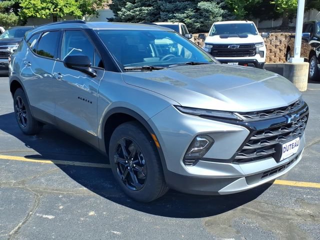 New 2026 Chevrolet Blazer LT w/ Midnight/Sport Edition AWD/4WD image 3